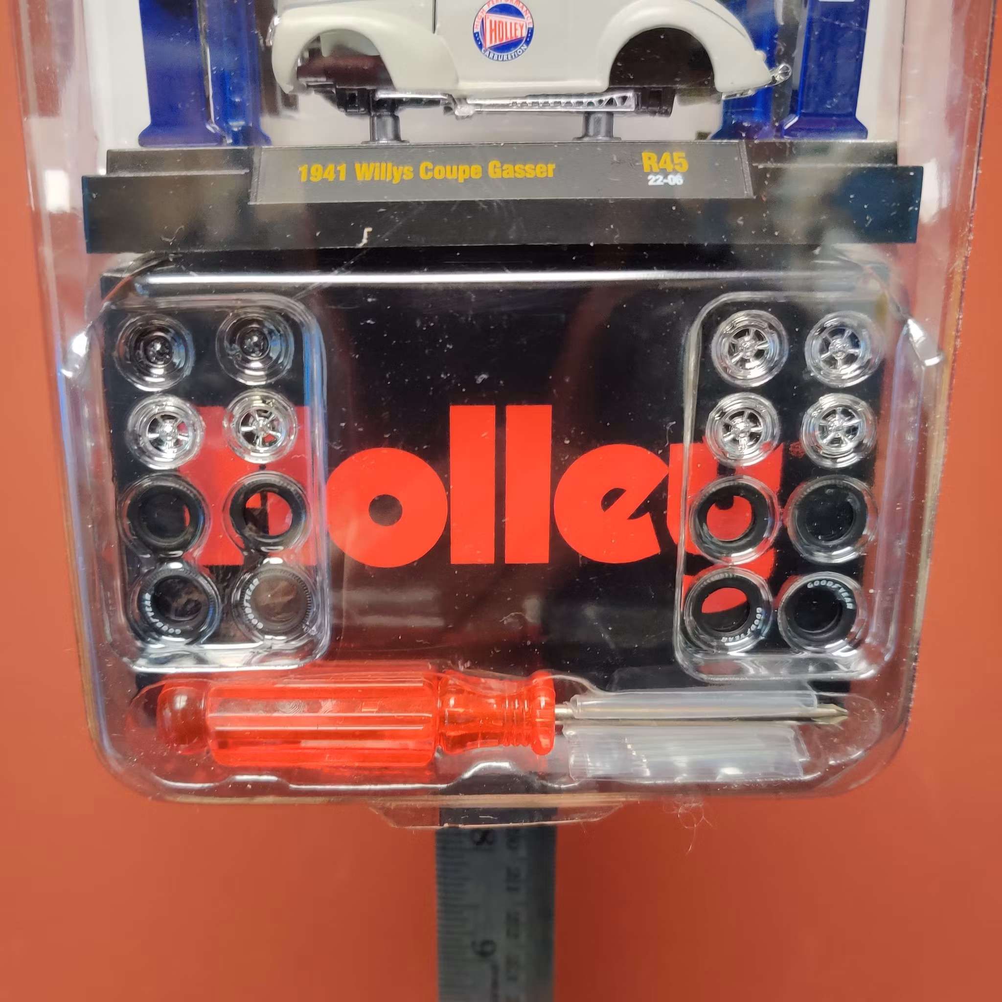 Skala 1/64 Fyrpelarlyft Willys Coupe Gasser 41' fr M2