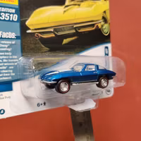 Skala 1/64 - Chevrolet Corvette 427 67' Rel.1.Ver.B från Johnny Lightning