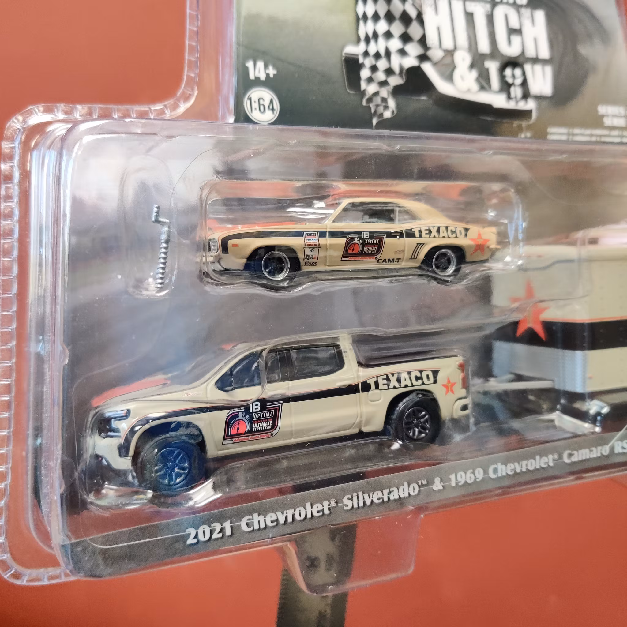 Skala 1/64 - Chevrolet Silverado 21' & Camaro 69'' + trailer fr GreenLight Hitch & Tow