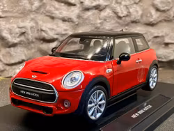 Skala 1/18 New Mini Hatch, Röd m Svart tak från Nex-models/Welly