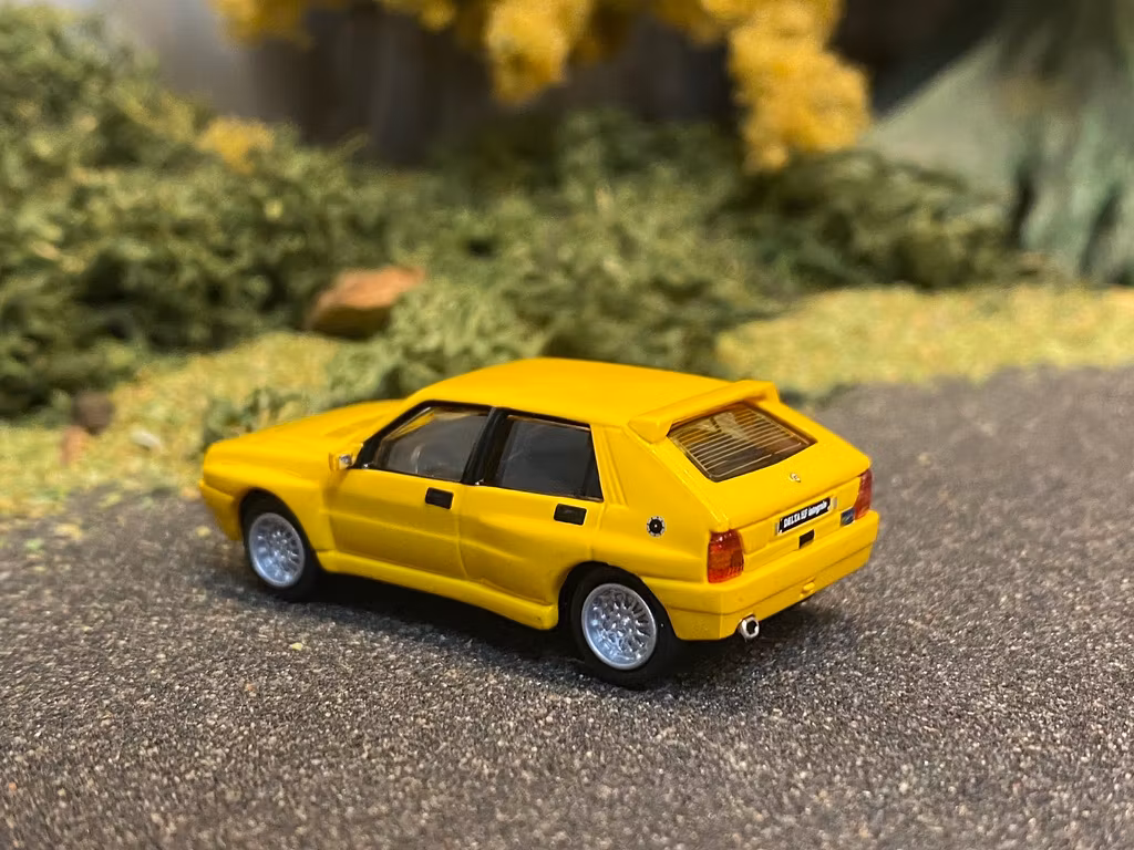 Skala 1/87 - Lancia Delta HF Integrale Evo 2 1992, Gul från Ricko Ricko