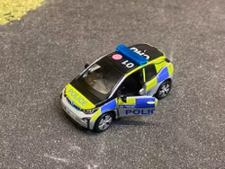 Skala 1/64 BMW i3 UK London Police Patrol Car fr Tiny Toys