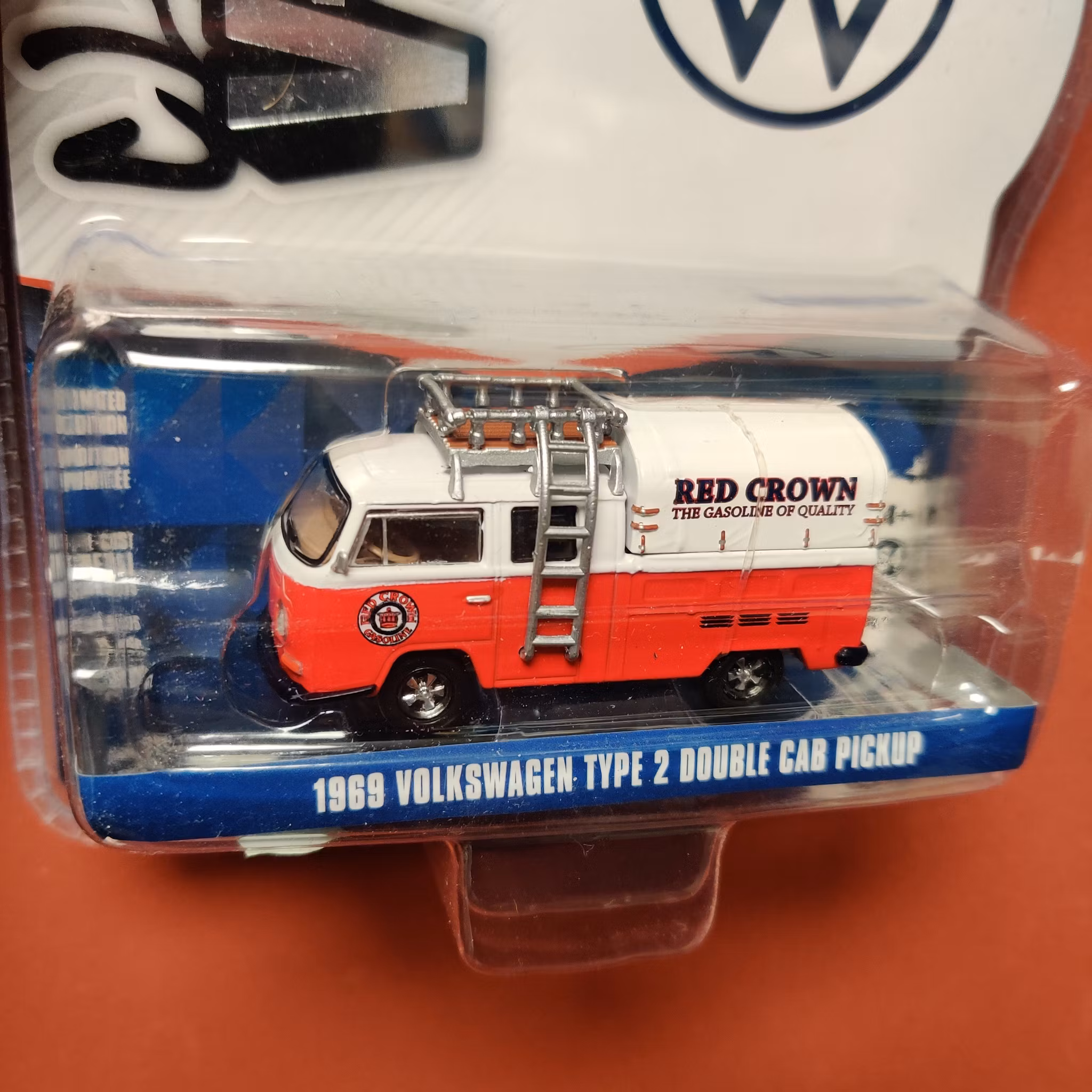 Skala 1/64 Volkswagen T2 69' Double cab pickup "Red Crown" Club V-DUB fr Greenlight