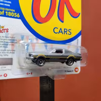 Skala 1/64 Plymouth Volare Road Runner 76' "Muscle Cars USA" Rel.4 Ver.B fr Johnny Lightning