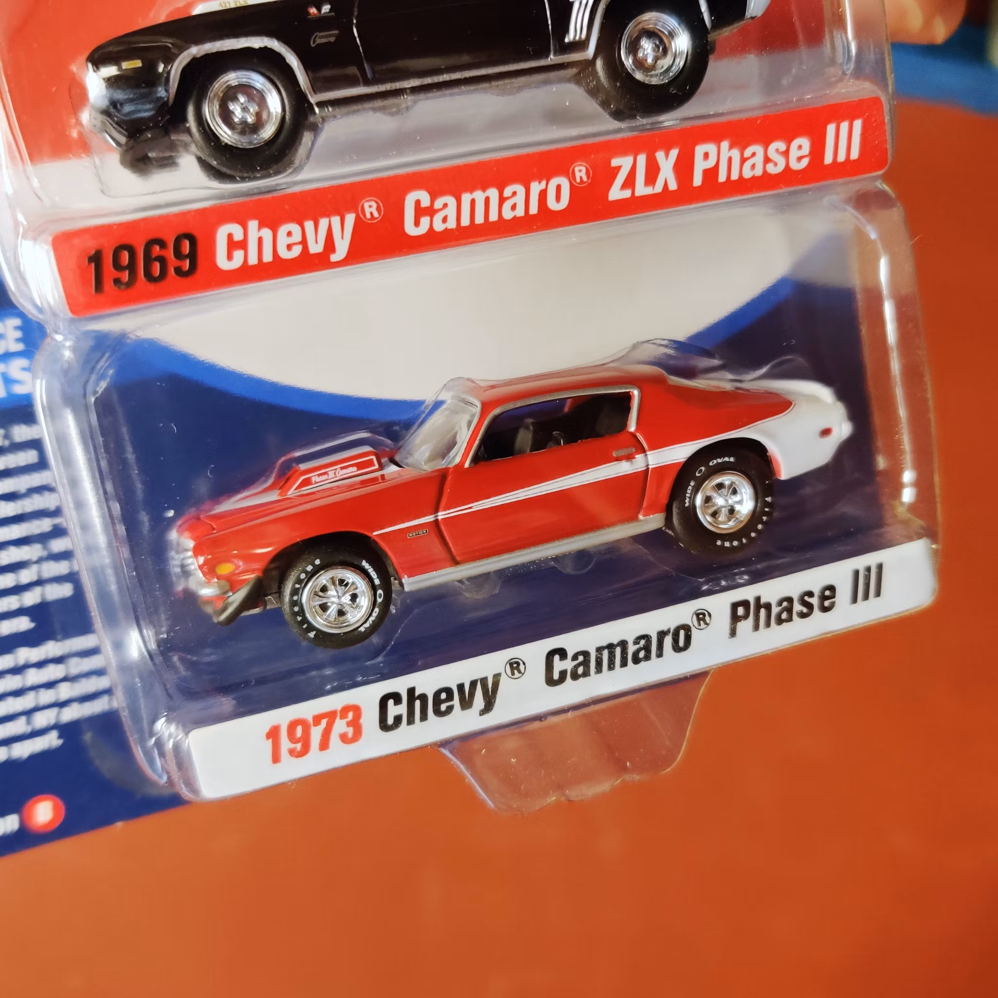 Skala 1/64 Chevy Camaro Z28 ZLX Phase III 69 & Chevy Camaro Phase III 73 fr Johnny Lightning