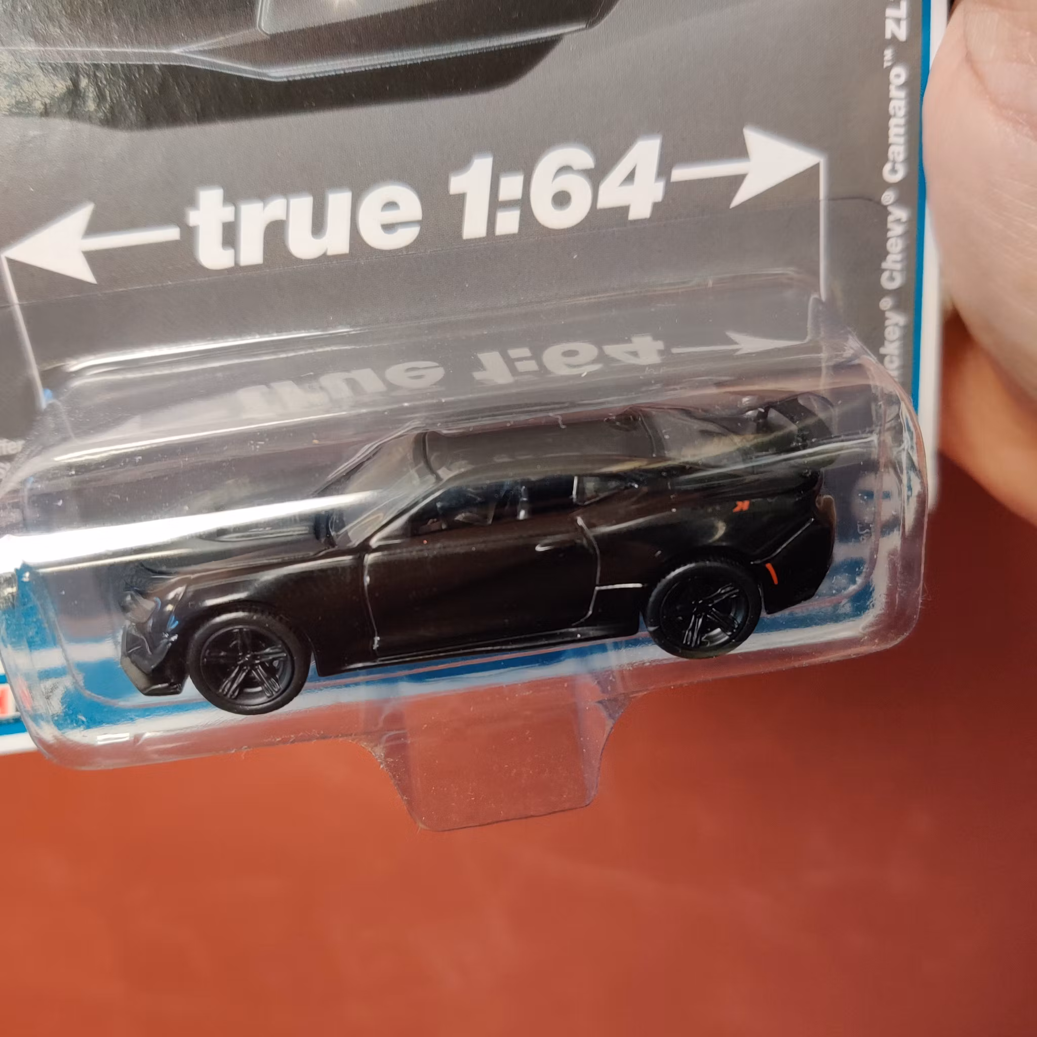 Skala 1/64 Mickey Chevy Camaro 19' Rel.1 Ver.A från AUTO WORLD Lim.Ed.