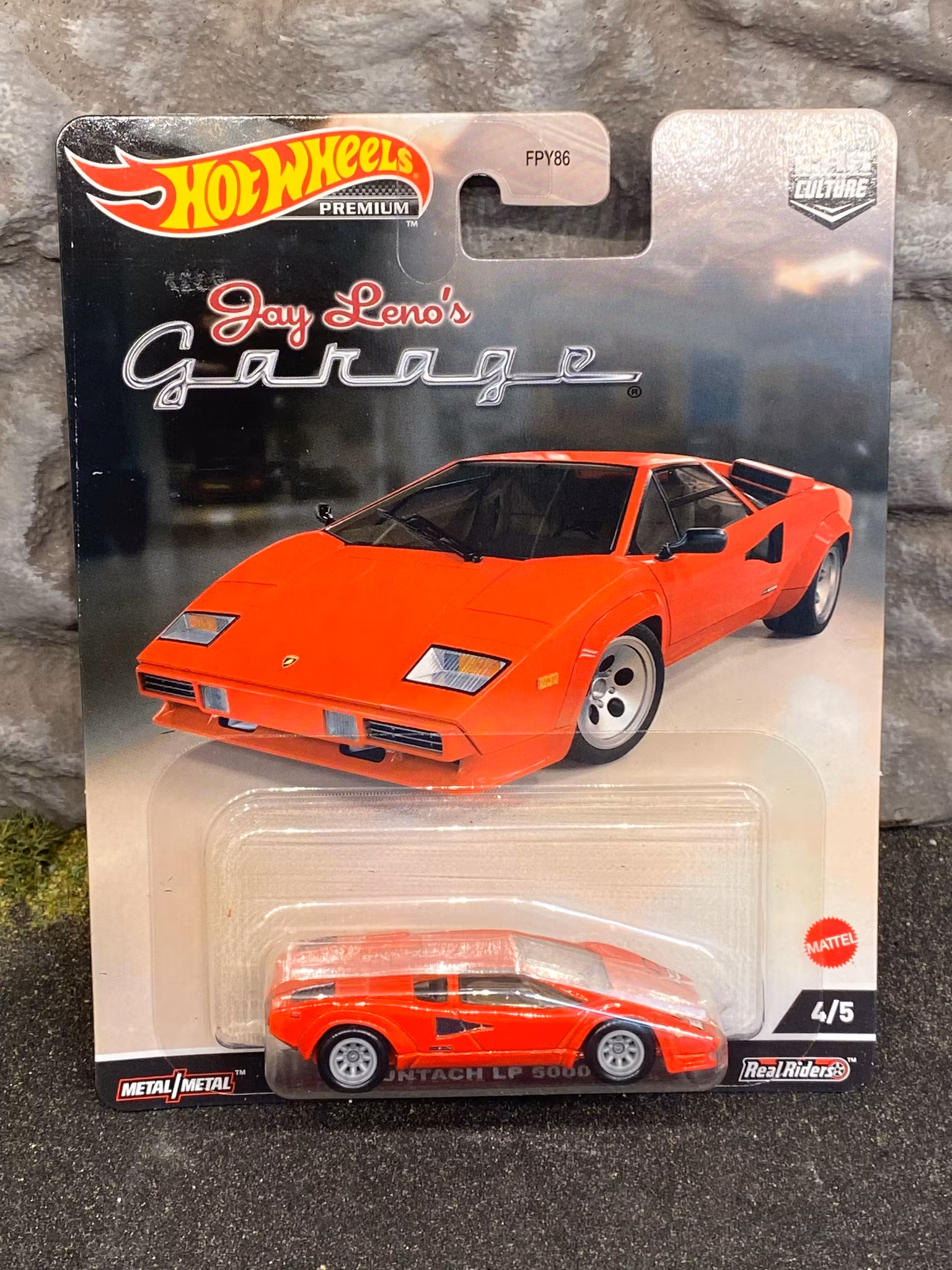 Skala 1/64 HOT WHEELS Premium - Jay Leno's Garage - Lamborghini Countach LP 50000 QV