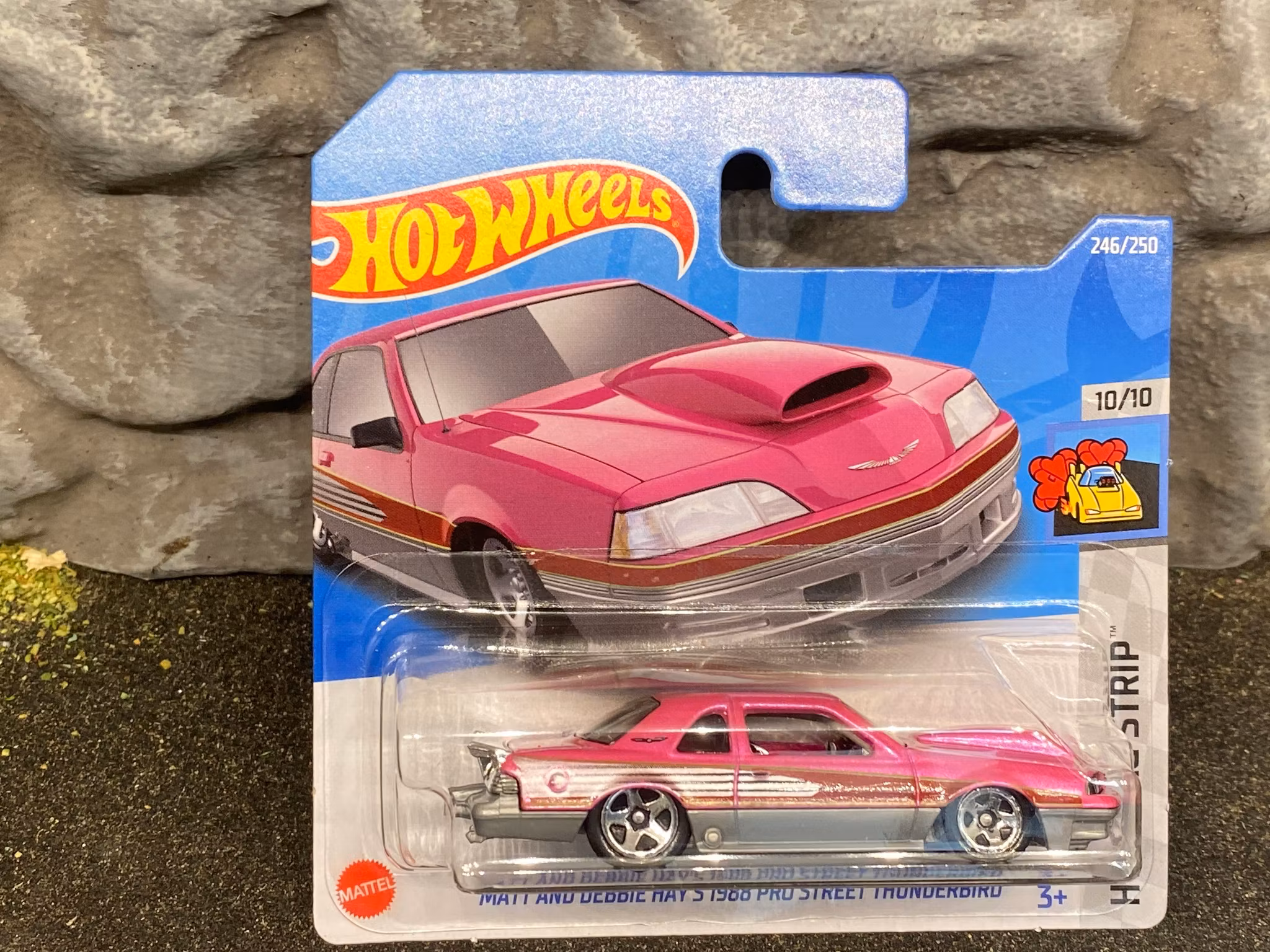 Skala 1/64 Hot Wheels, Matt & Debbie Hay's 1988' Pro Street Thunderbird