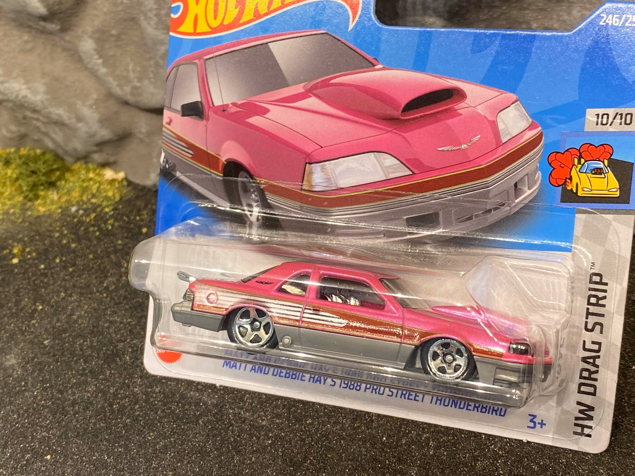 Skala 1/64 Hot Wheels, Matt & Debbie Hay's 1988' Pro Street Thunderbird