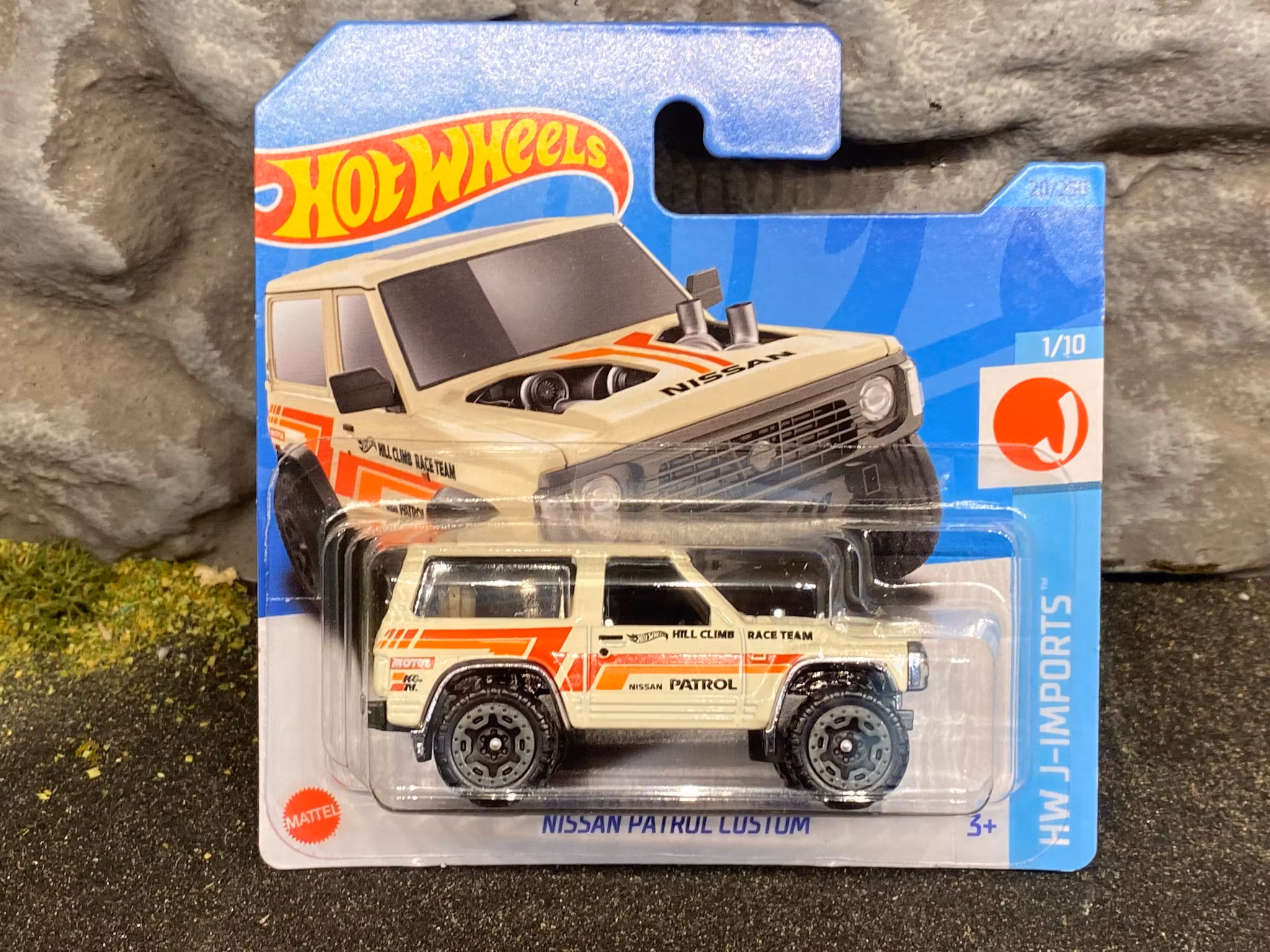 Skala 1/64 Hot Wheels, Nissan Patrol Custom