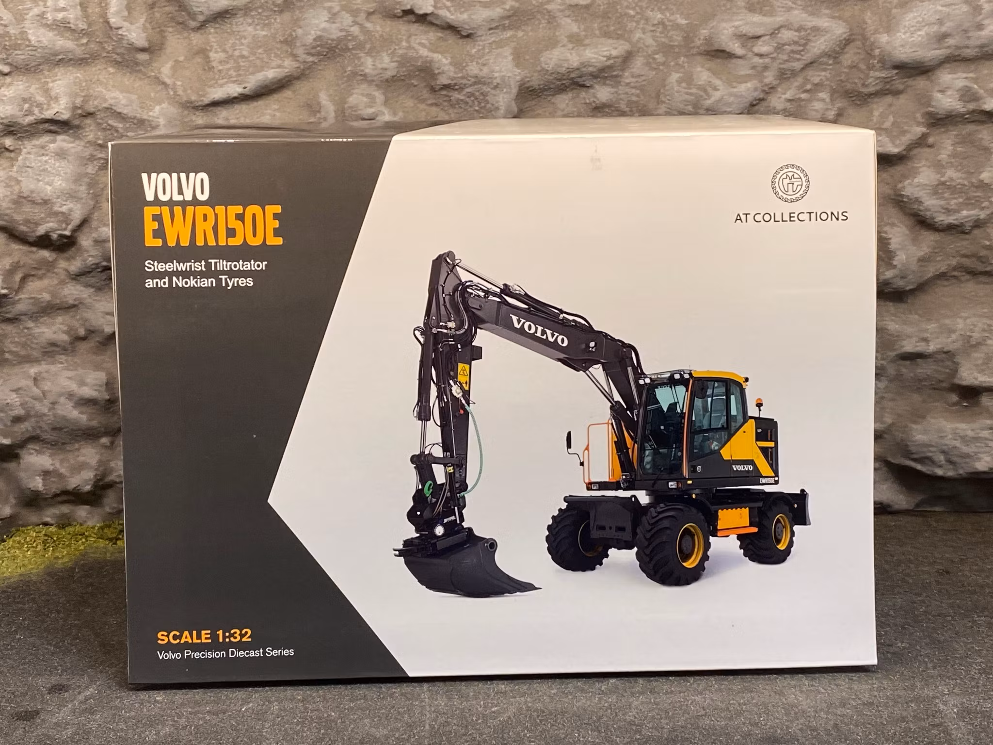 Skala 1/32 Volvo EWR 150E Steelwrist Tiltrotator Grävmaskin fr AT Collections