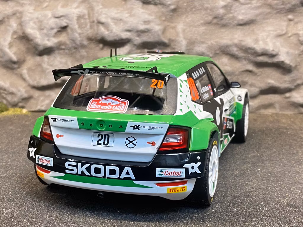 Skala 1/18 ŠKODA FABIA RALLY2 EVO #20 A.MIKKELSEN/T.ERIKSEN 22' fr IXO Models
