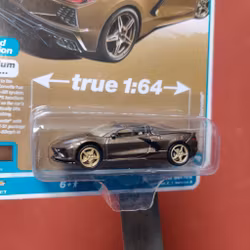 Skala 1/64 Chevy Corvette 2020' fr AUTO WORLD Lim.Ed. Rel.2 Ver.A