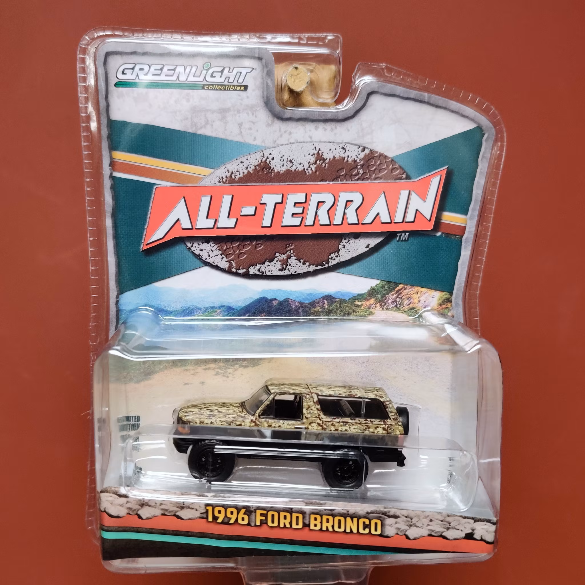 Skala 1/64 Ford Bronco 96' "All-Terrain" från Greenlight