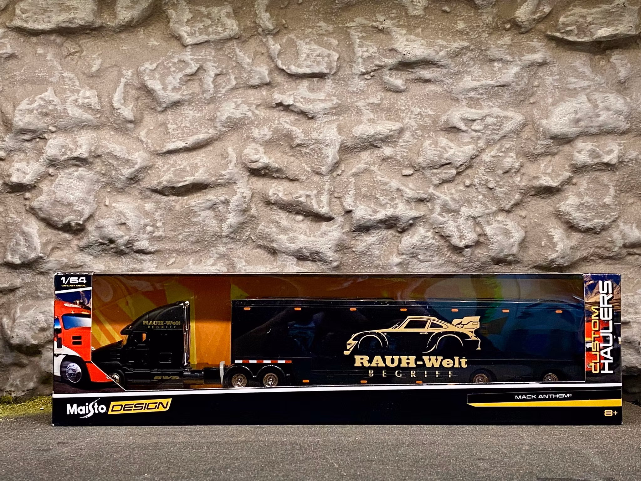 Skala 1/64 Mack Anthem 2020 Lastbil med släp RAUH-Welt Begriff från Maisto Design