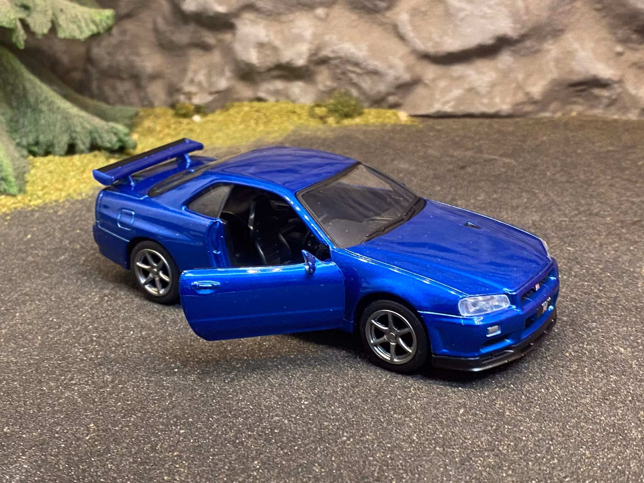 Skala 1/36 Nissan GT-R V-Spec II, Blå från Tayumo