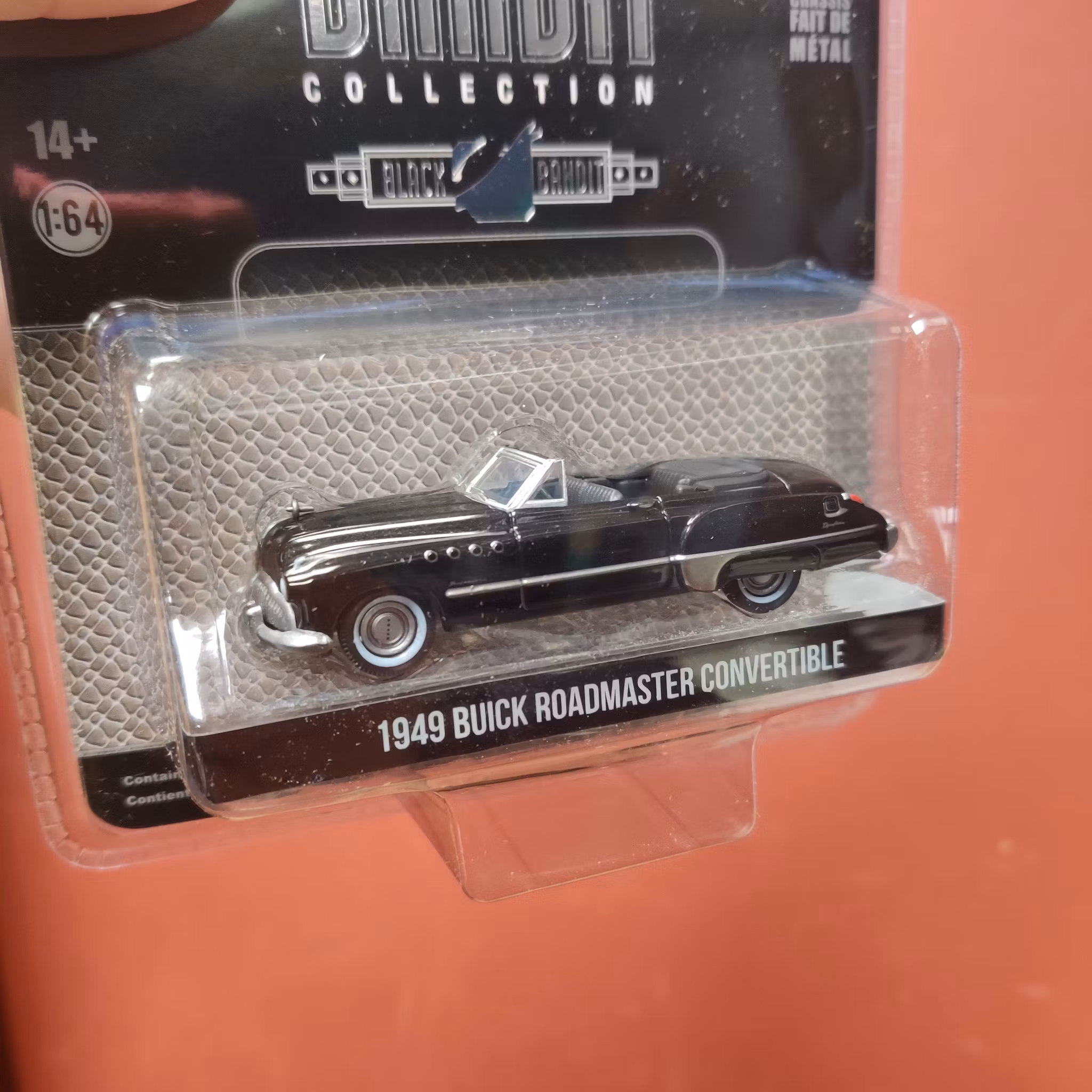 Skala 1/64 Buick Roadmaster 49' "Black Bandit Collection" från Greenlight