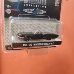 Skala 1/64 Ford Thunderbird cab 49' "Black Bandit Collection" från Greenlight