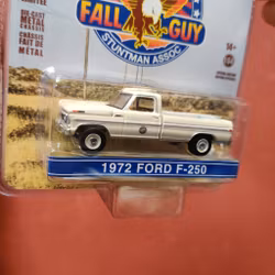Skala 1/64 Ford F-250 72' "Fall Guy Stuntman Assoc" fr GreenLight Hollywood