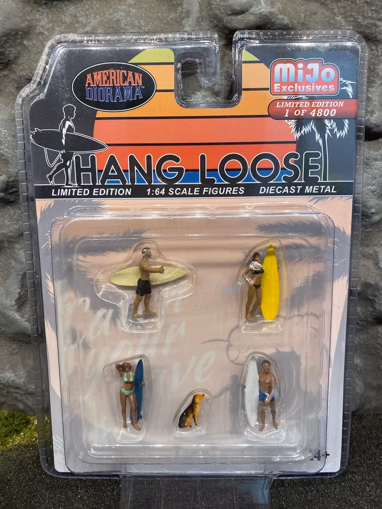 Skala 1/64 Figurer "Hang Loose" - 4 fig m Surfingbrädor &  1 Hund  - American Diorama MiJo