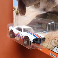 Skala 1/64 Hot Wheels PREMIUM - Chevrolet Off Road Camaro 67'