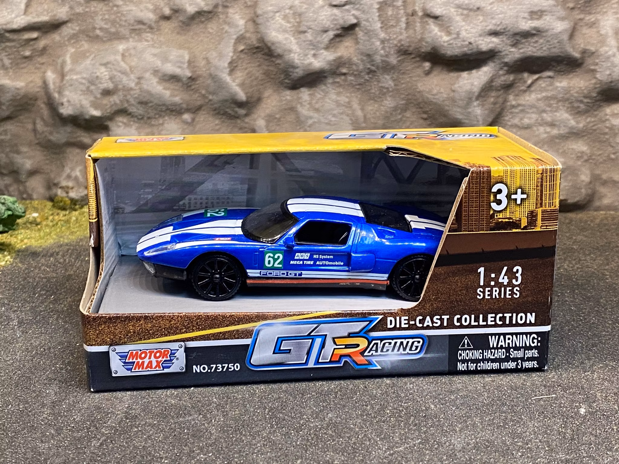 Skala 1/43 Ford GT40 #62 Från GT Racing - Motormax
