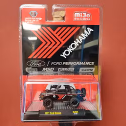Skala 1/64 Ford Bronco 71' YOKOHAMA fr M2