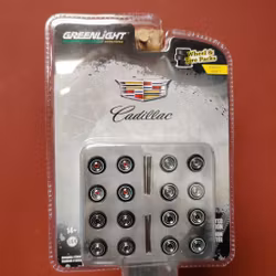 Skala 1/64 Cadillac 4 uppsättningar Fälg & Däck med axlar Ser.6 från Greenlight