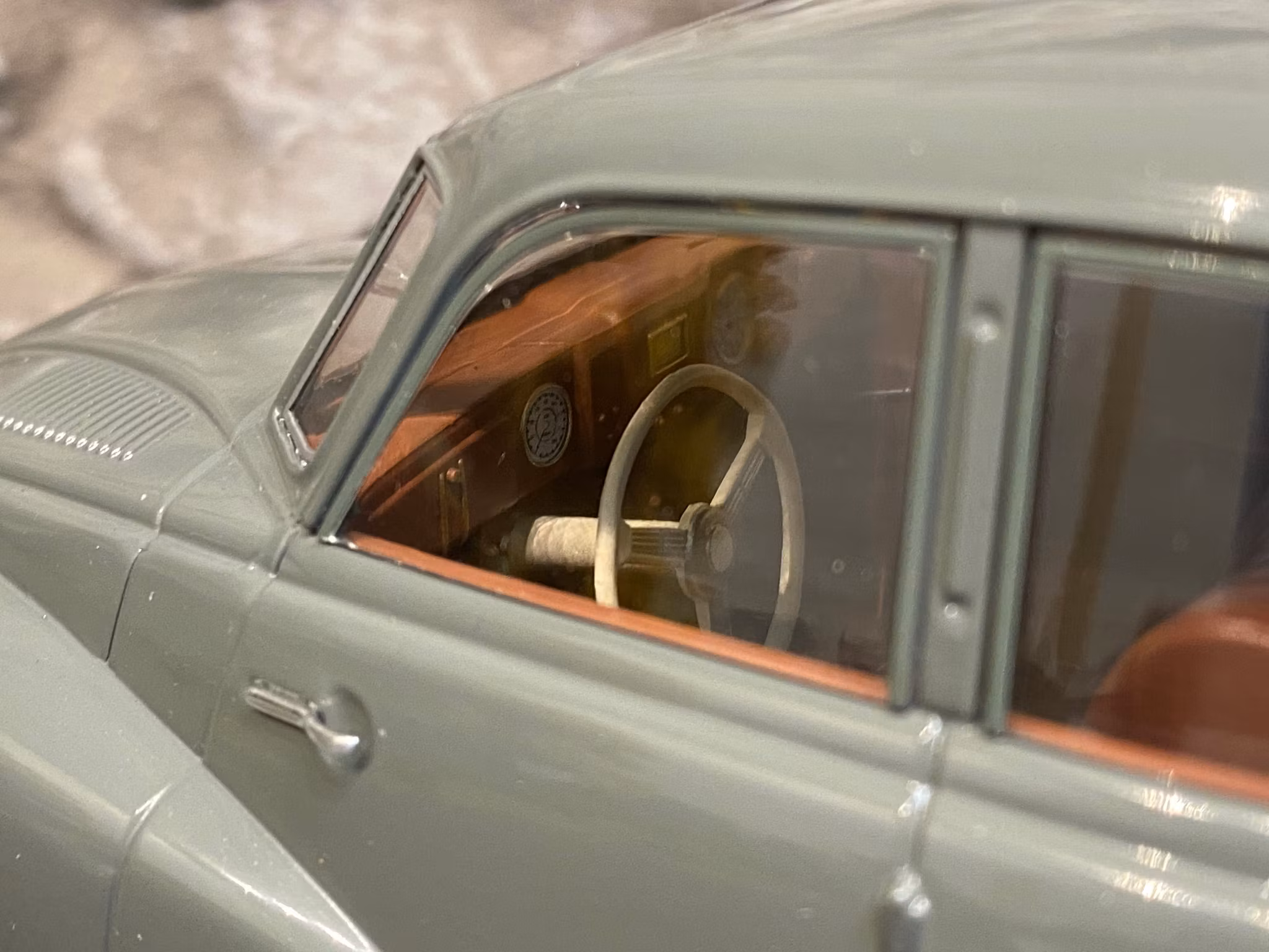 Skala 1/18 Tatra 87, Grå från MCG