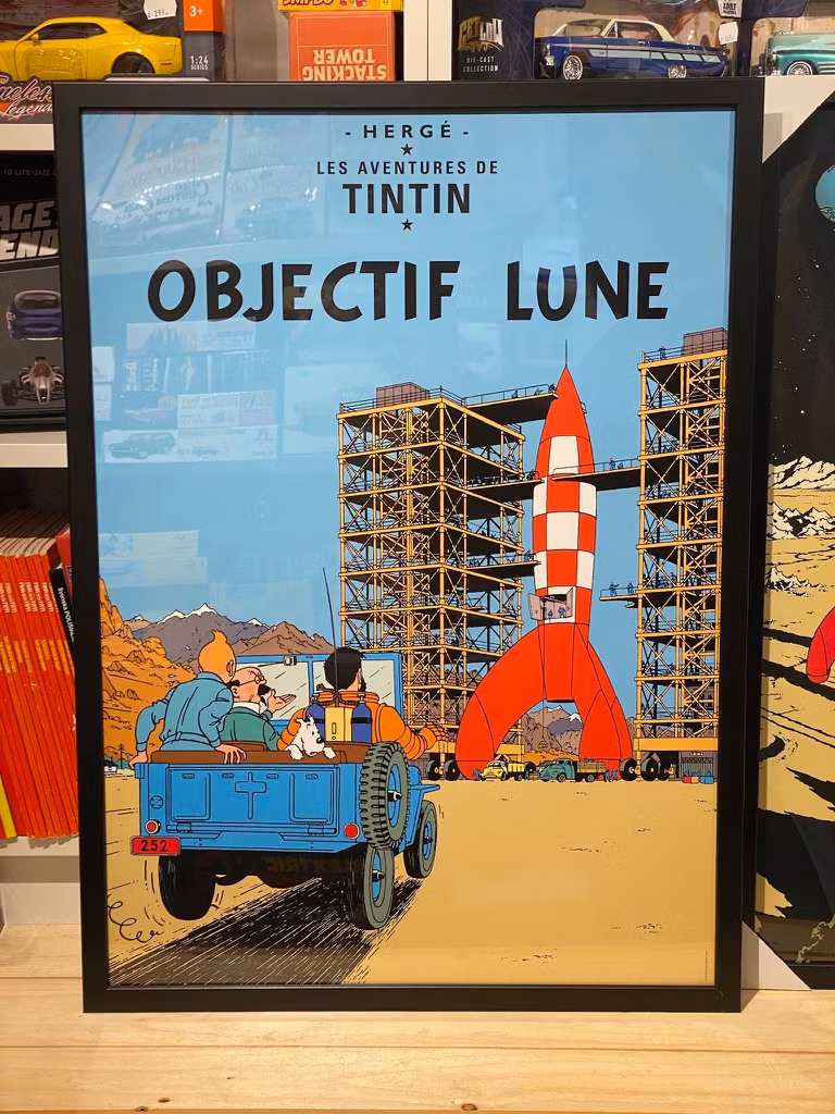 Objectif Lune - affish med Ram - 50 x 70 cm - Tintin Fr: Moulinsart S.A.
