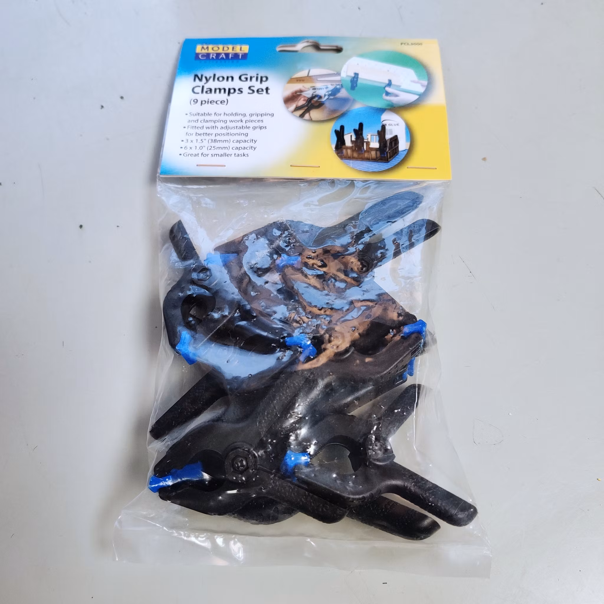 9x Gripklämmor i nylon/grip clamps fr Modelcraft