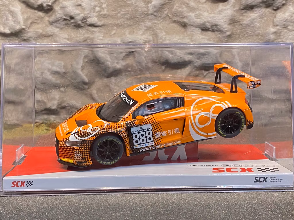Skala 1/32 Analog SCX Bil till Bilbana: Audi R8 LMS GT3