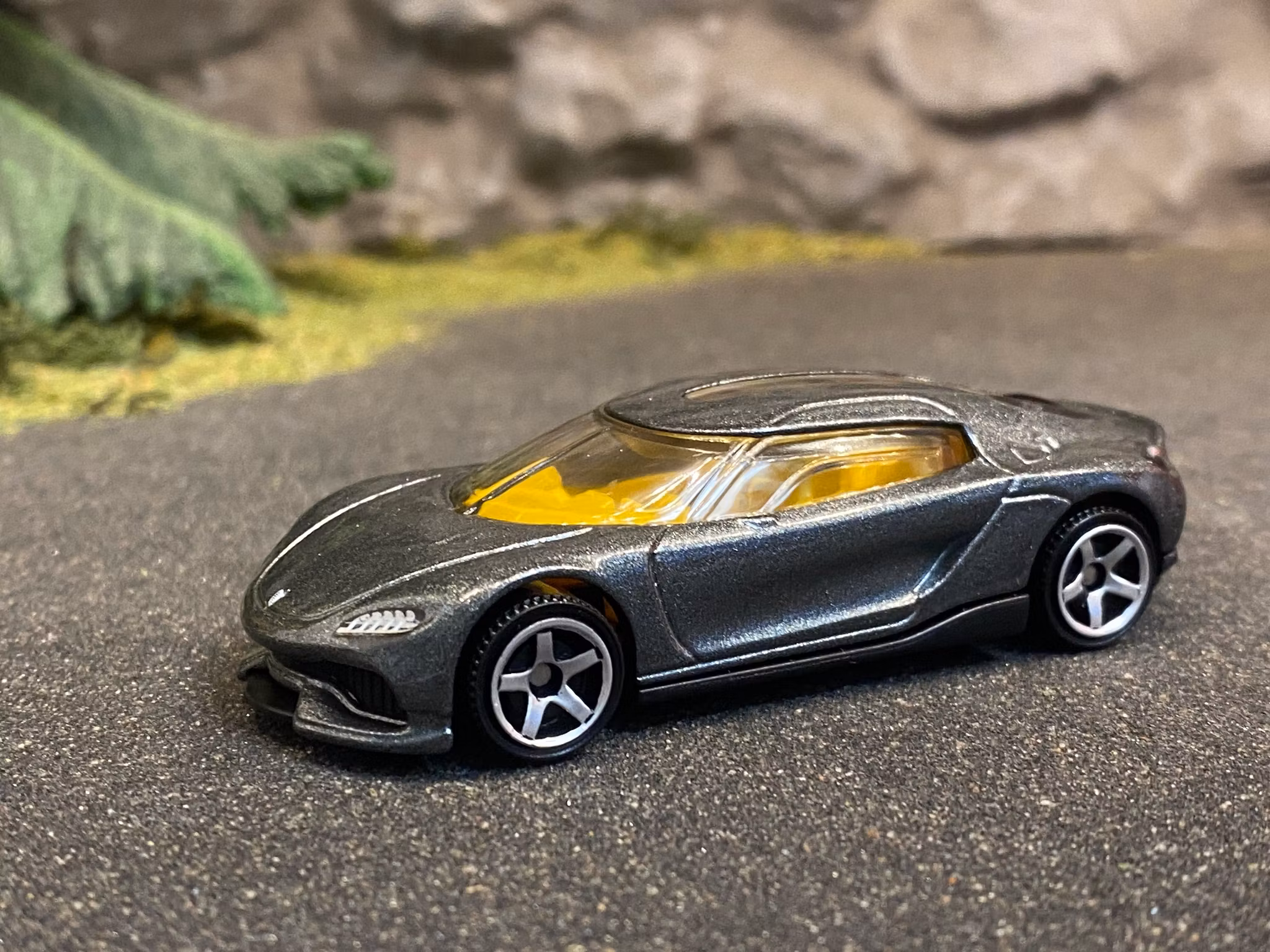 Skala 1/64 Matchbox - Koenigsegg Gemera 2021'