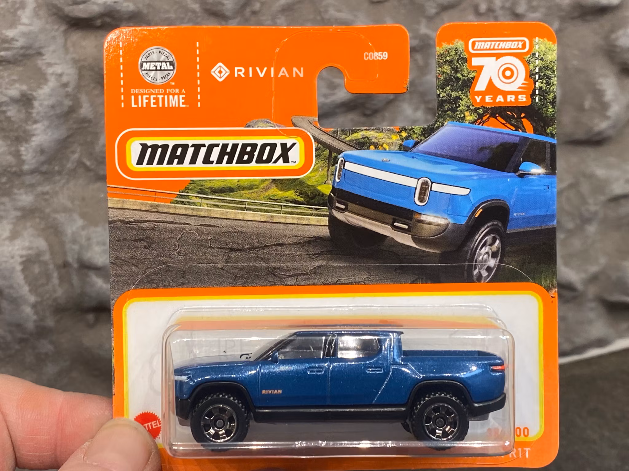 Skala 1/64 Matchbox -  Rivian R1T