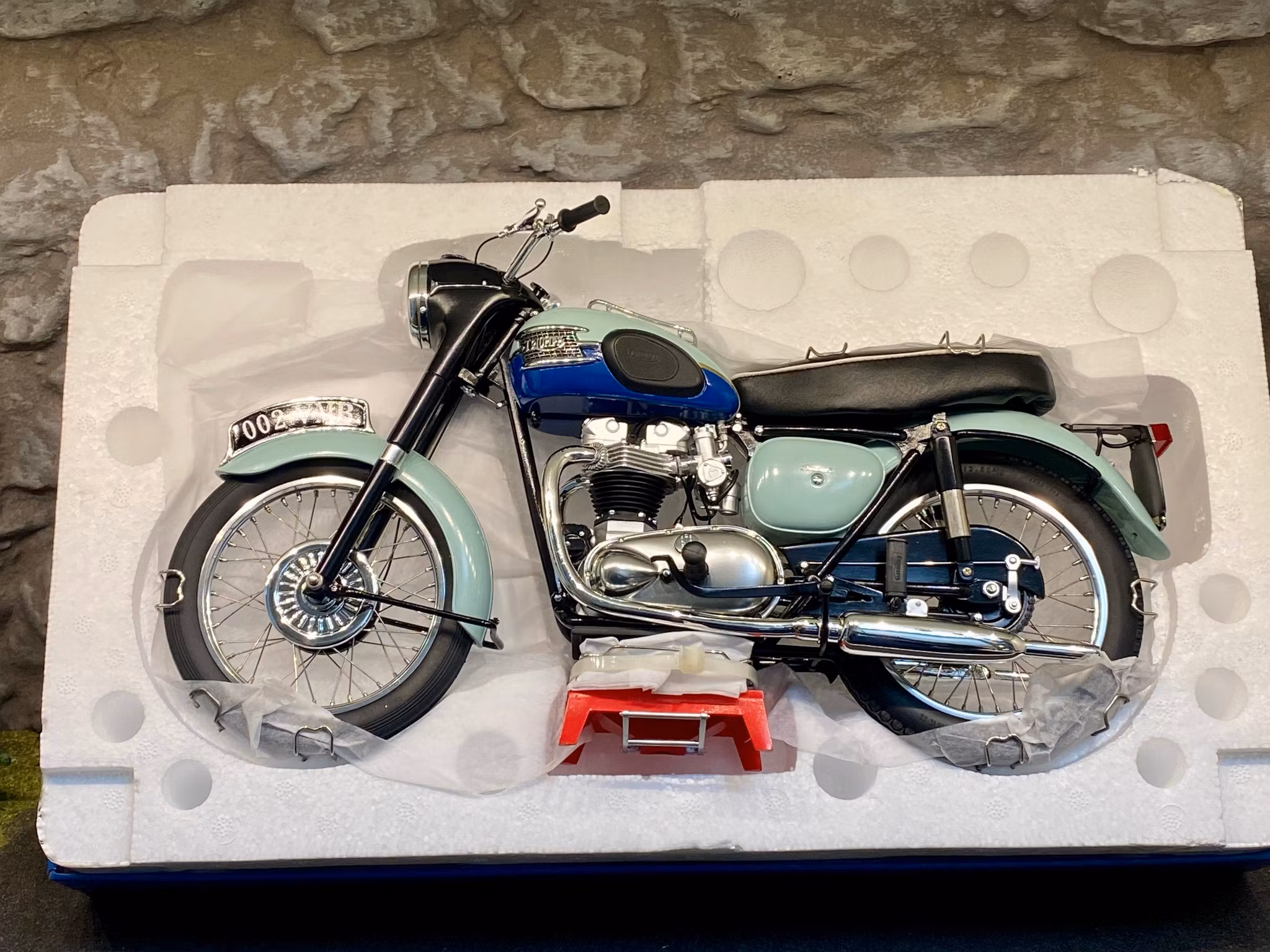 Skala 1/6 59' Triumph Bonneville T120R, Handmade & Limited Edition fr Vintage Motor Brands