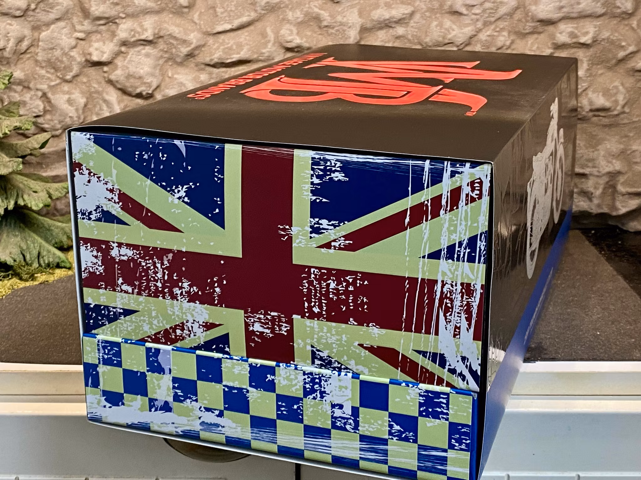 Skala 1/6 59' Triumph Bonneville T120R, Handmade & Limited Edition fr Vintage Motor Brands