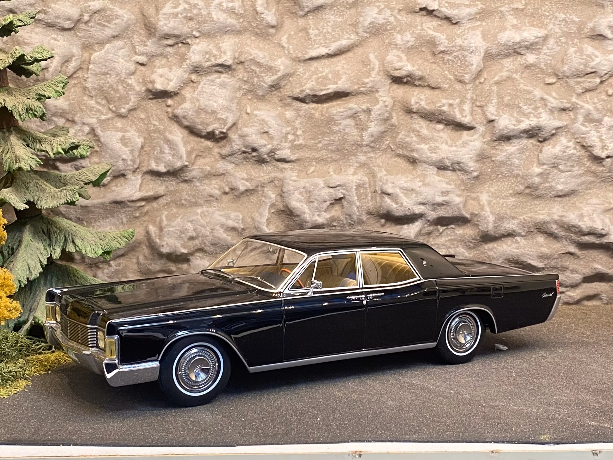 Skala 1/18 Lincoln Continental Limousine, Black fr BoS Best on Show