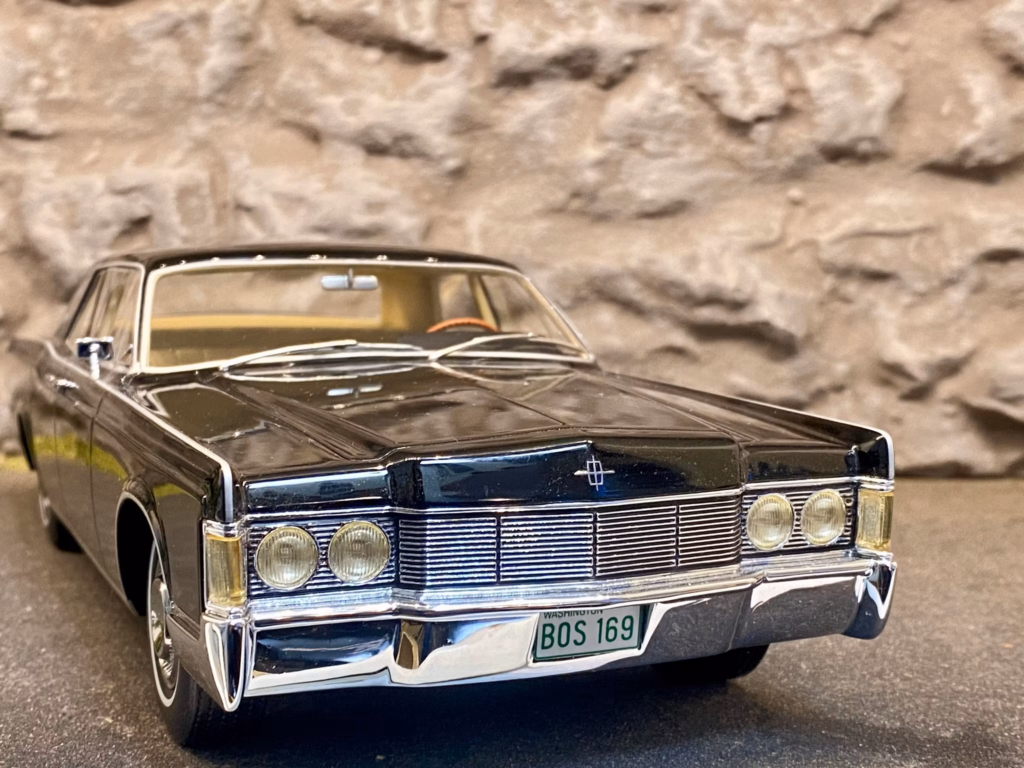 Skala 1/18 Lincoln Continental Limousine, Black fr BoS Best on Show