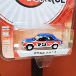 Skala 1/64 Datsun 510 73' "Tokyo Torque" från Greenlight