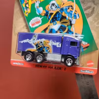 Skala 1/64 Hot Wheels PREMIUM - HIWAY HAULER' 2 "Avengers", MARVEL