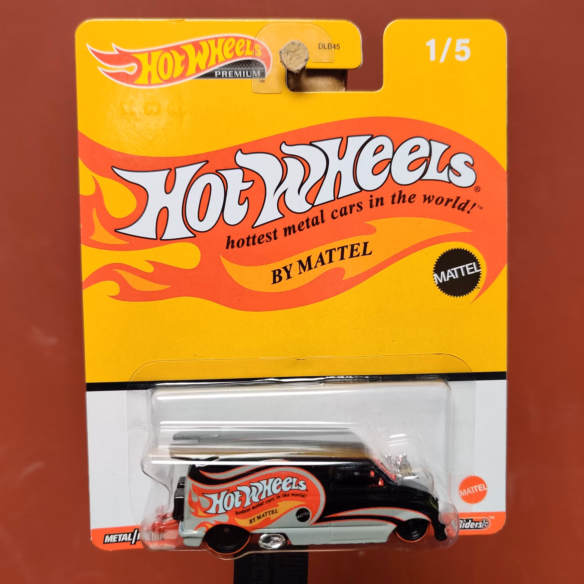 Skala 1/64 Hot Wheels PREMIUM - Chevy Astro Van 85'