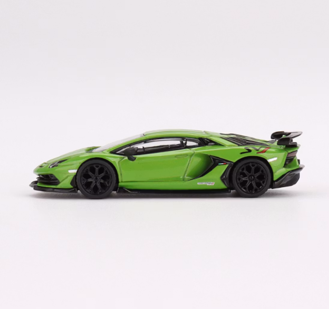 Skala 1/64 - Lamborghini Aventador SVJ Verde Mantis fr MINI GT