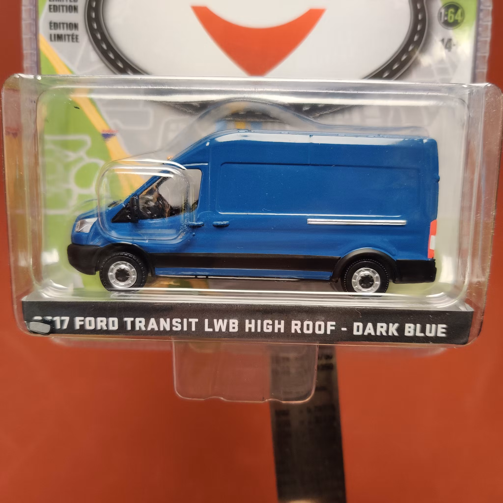 Skala 1/64 "Route Runners" - 2017 Ford Transit LWB High Roof, mörkblå fr Greenlight