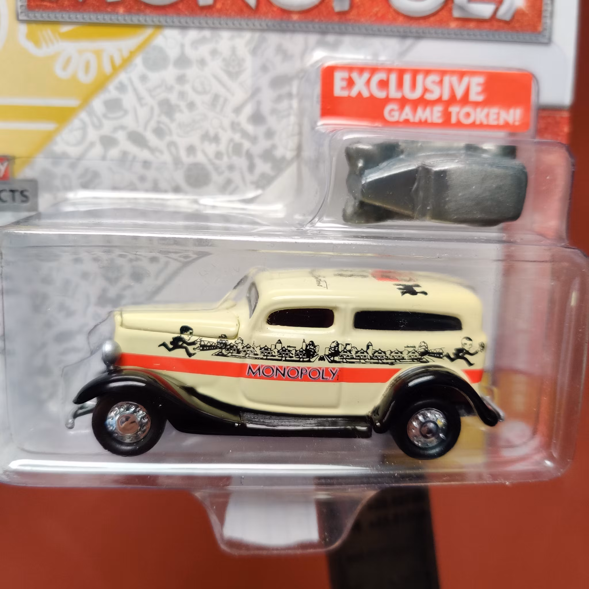 Skala 1/64 - Ford Panel Delivery 33 "MONOPOLY - POP Culture" från Johnny Lightning