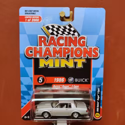 Scale 1/64 Buick Regal T-type 86' fr Racing Champions Mint