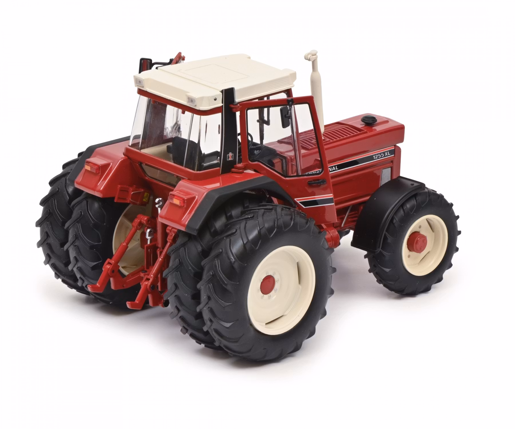 Scale 1/32 IHC International 1455 XL with double assembled wheels, Red from Schuco