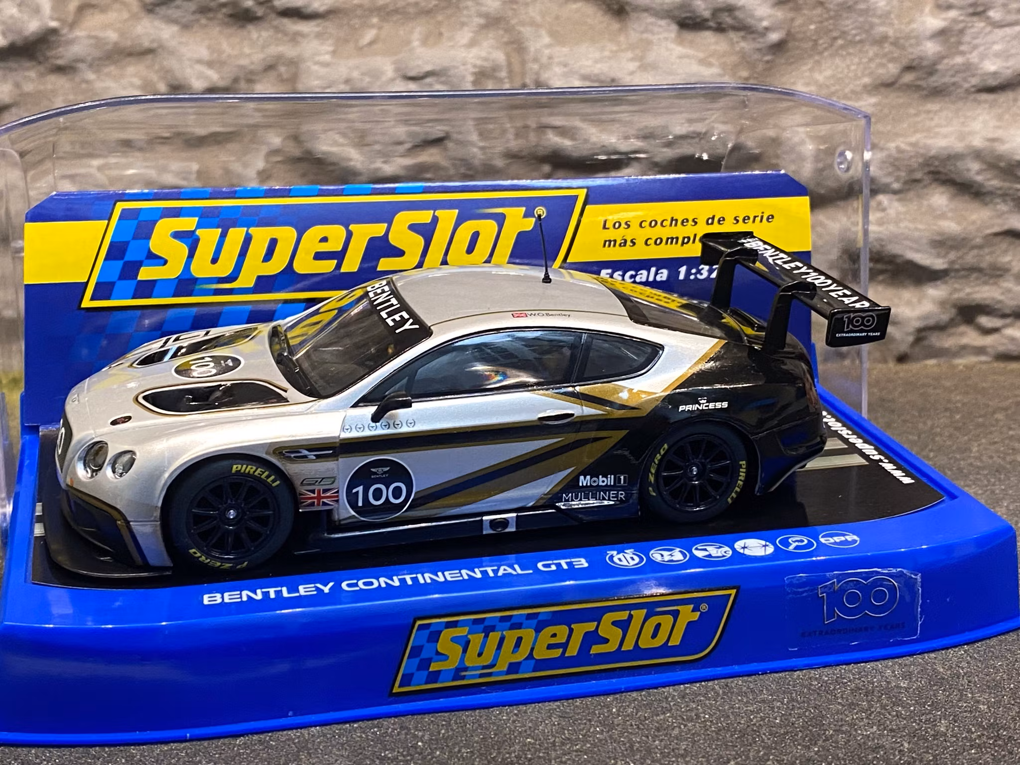 Skala 1/32 SuperSlot Bil t Bilbana: Bentley Continental GT3 Centenary Special Edition