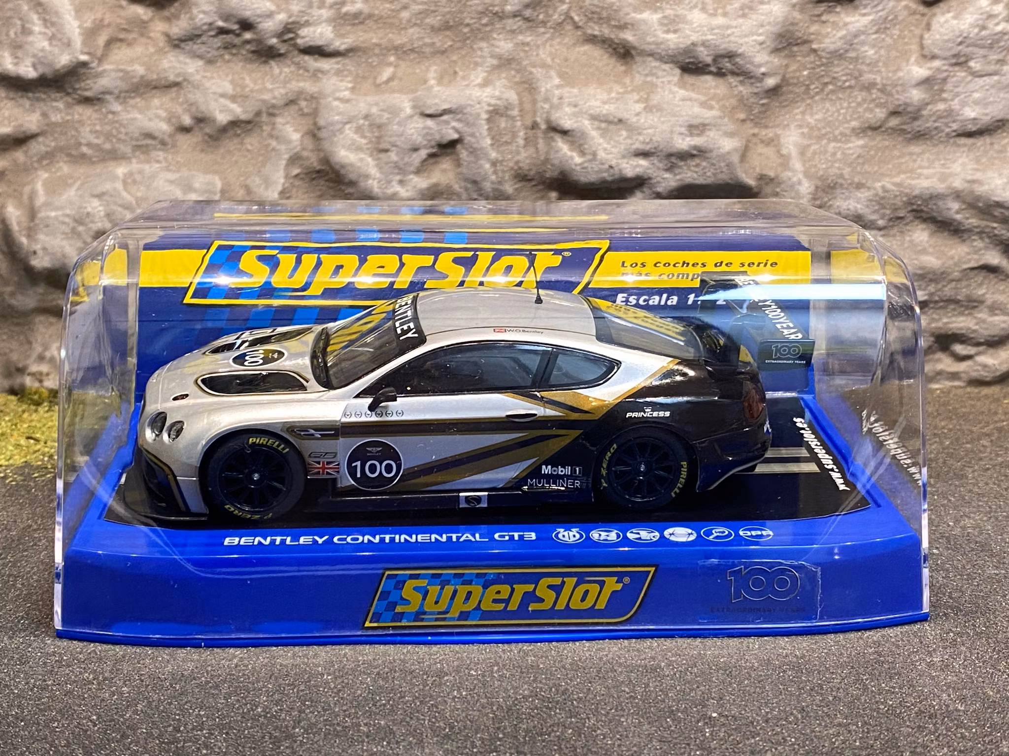 Skala 1/32 SuperSlot Bil t Bilbana: Bentley Continental GT3 Centenary Special Edition