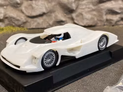 Skala 1/32 Slot.it Byggsats av Analog Bil t Bilbana: Audi R8C - White kit