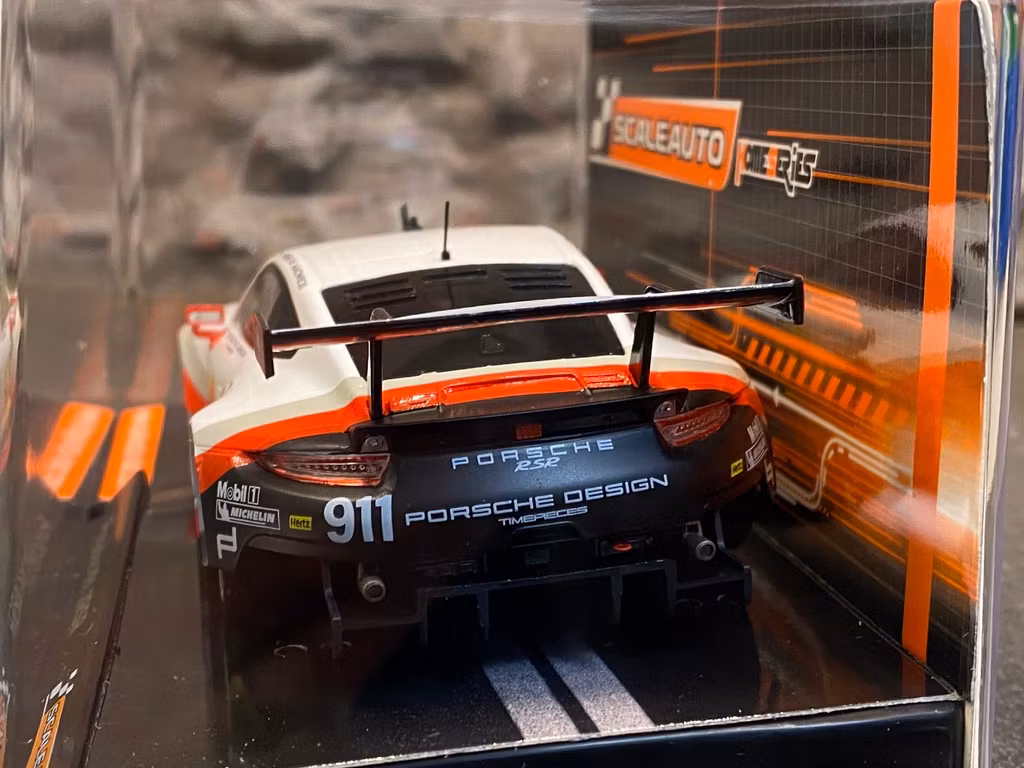 Skala 1/32 Scaleauto Analog Bil t Bilbana: Porsche 911 (991.2) GT3 RSR 24H. Daytona 2017 #911